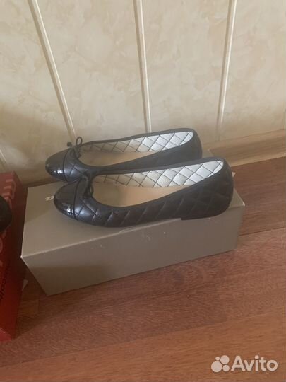 Коллекц chanel кожаные туфли bata Сникерсы Adidas