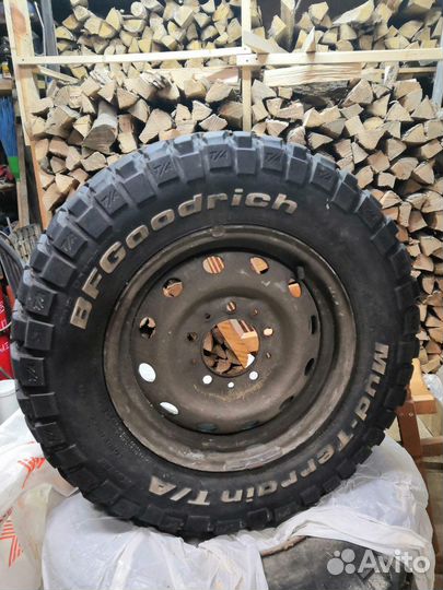 Bfgoodrich Mud-Terrain T/A 215/75 R15