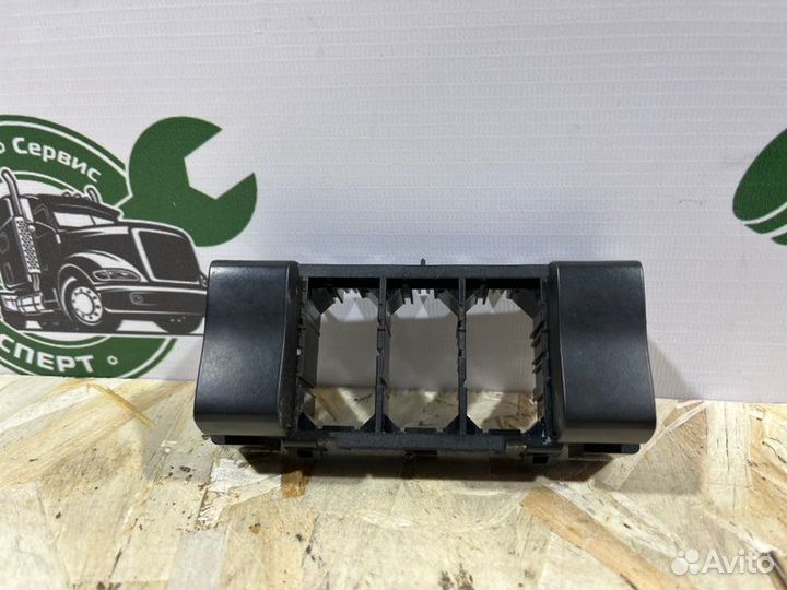 Рамка под кнопки Scania 6