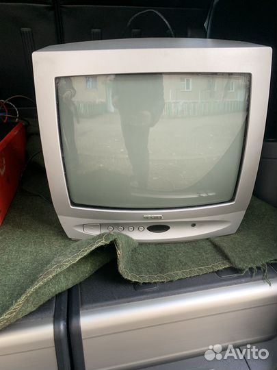 Продам телевизор