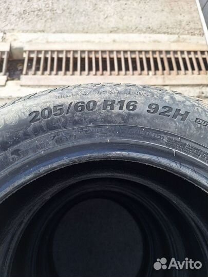 Kumho Ecsta HS51 205/60 R16 92H