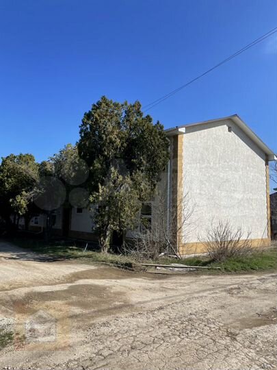 3-к. апартаменты, 100 м², 2/2 эт.