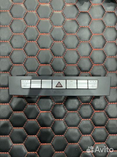 Блок ценьральной консоли Mercedes W212/C207