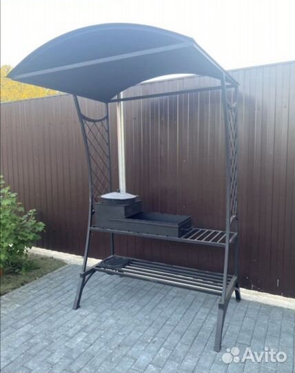 Мангал с крышей