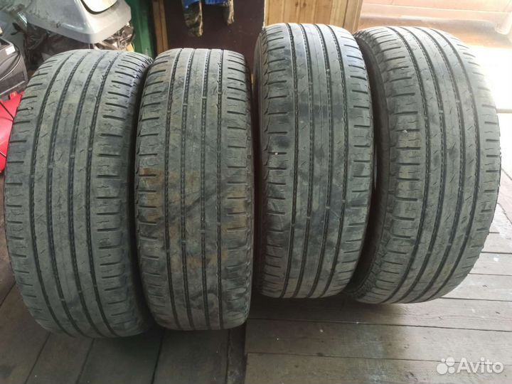 Nokian Tyres Hakka Blue SUV 215/65 R17 106H