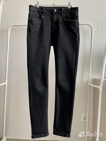 Джинсы черные (tapered)
