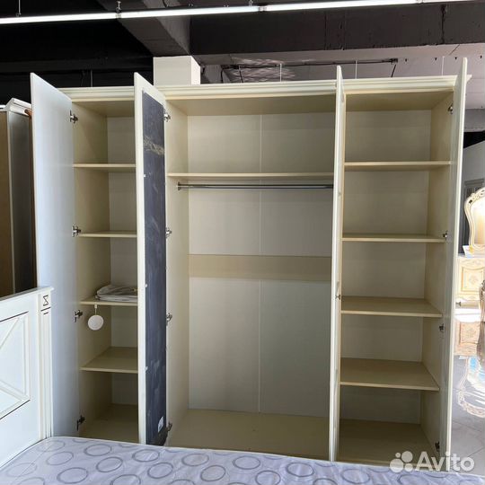 Спальный гарнитур/мебель