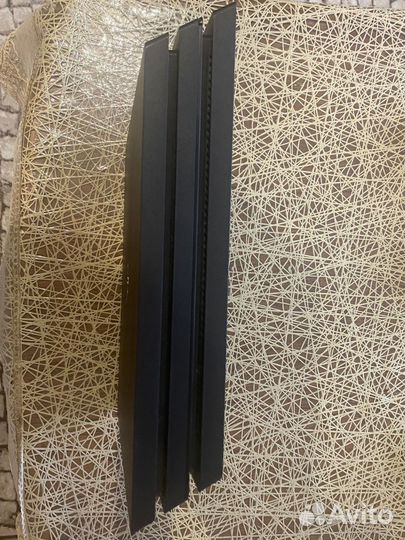 Ps4 pro в отличном состоянии (последняя ревизия)