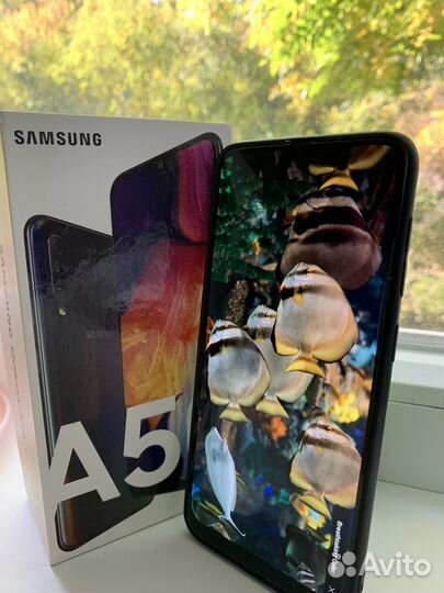 Samsung Galaxy A50, 4/64 ГБ