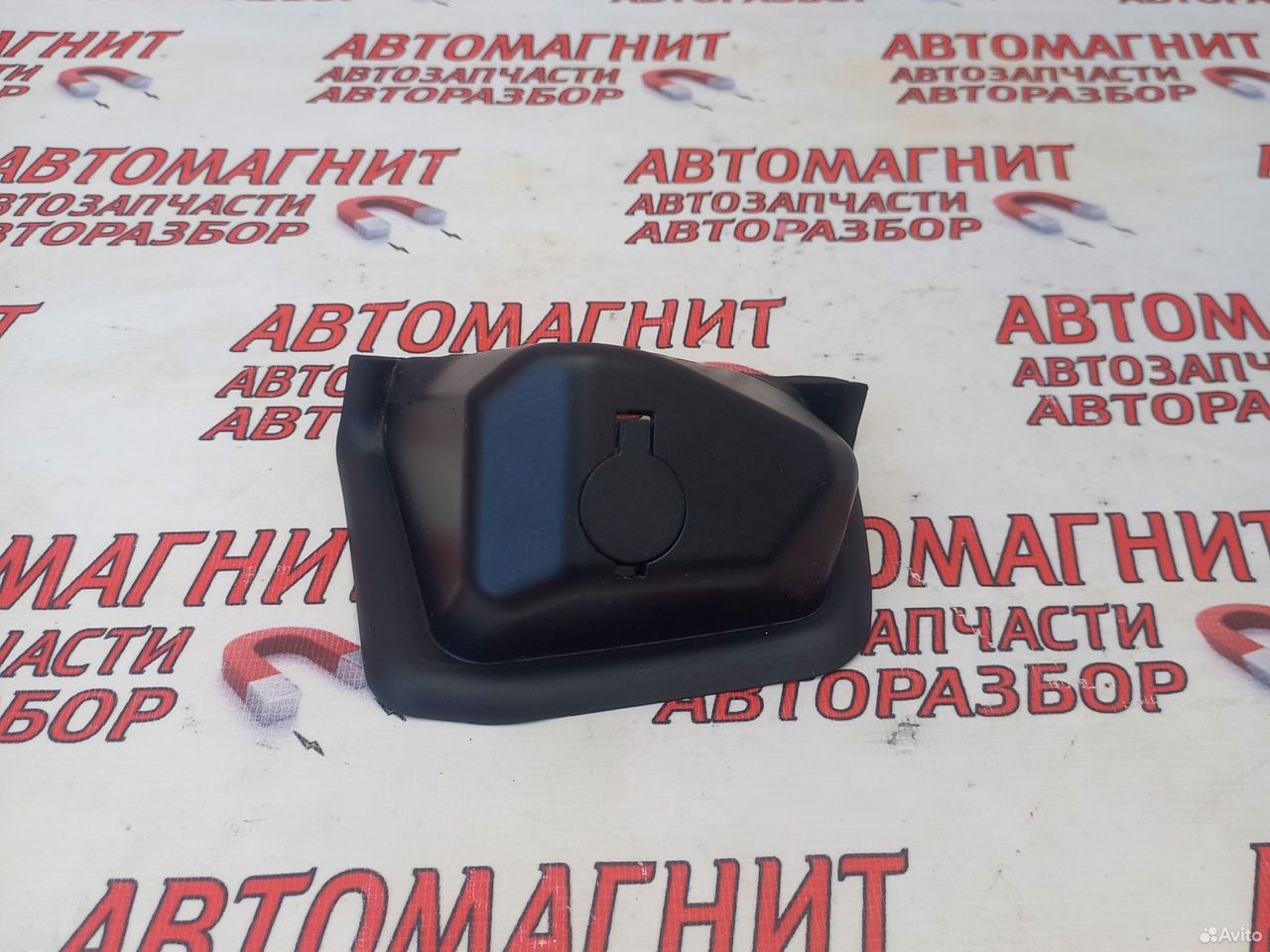 Накладка заднего бампера правая Voyah Free