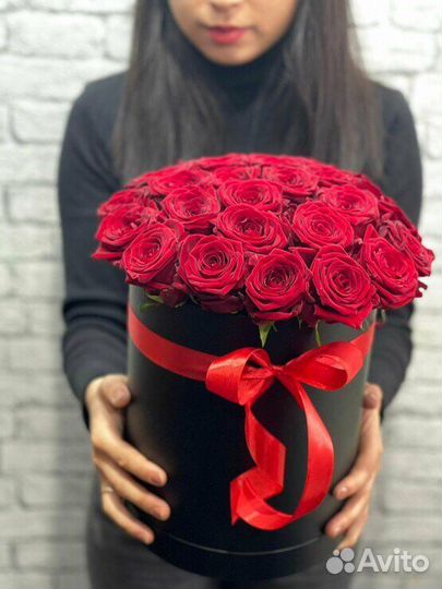 Розы 25 штук в цилиндре