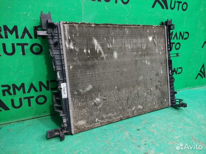 Радиатор охлаждения Renault Logan 2 2014