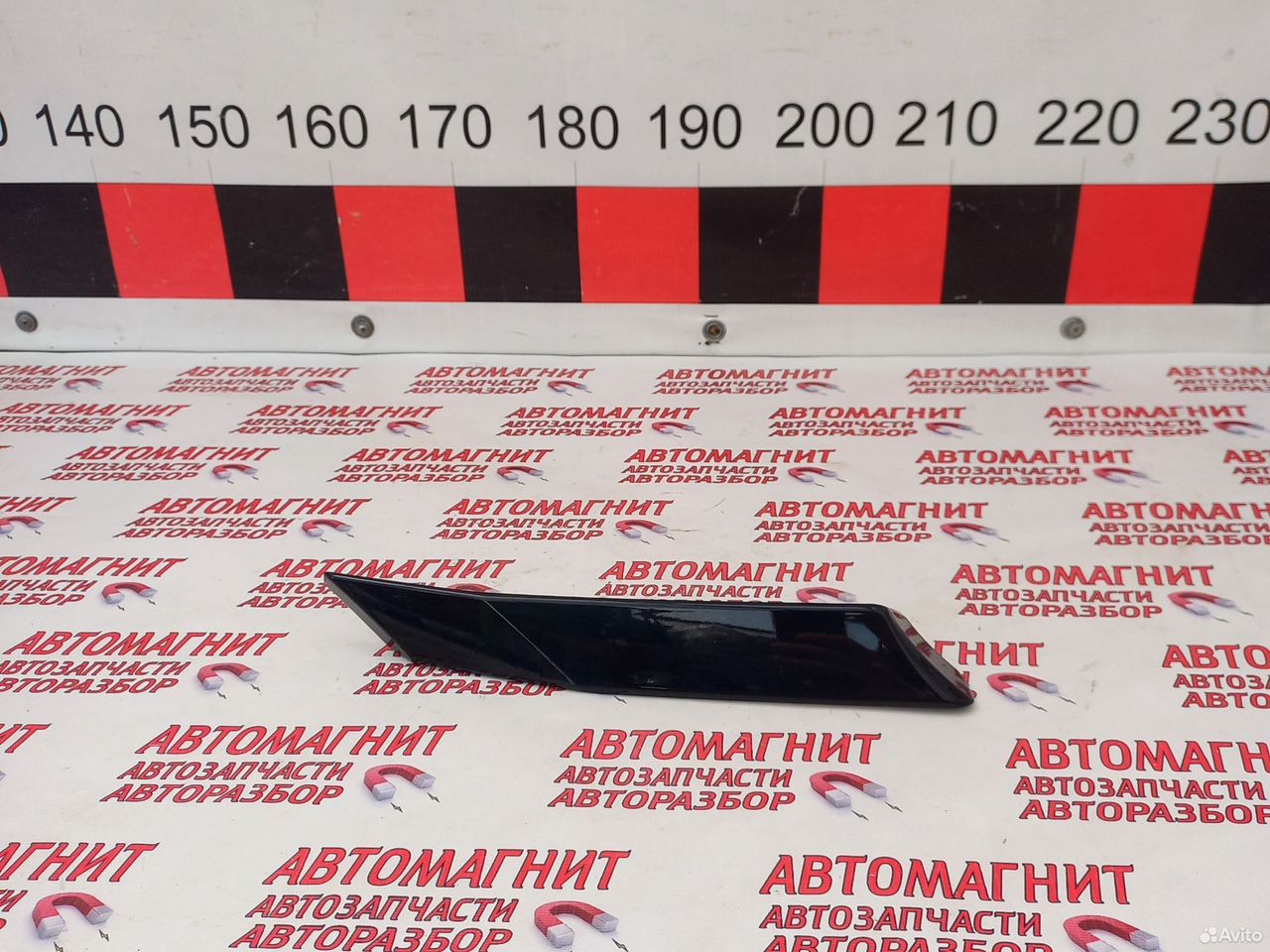 Молдинг кузова задний левый Тойота Рав 4 50