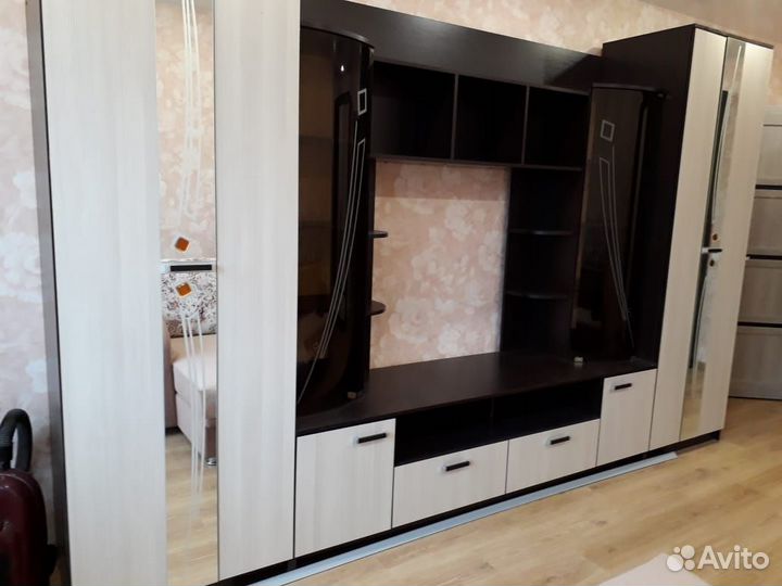 Стенка в гостиную бу