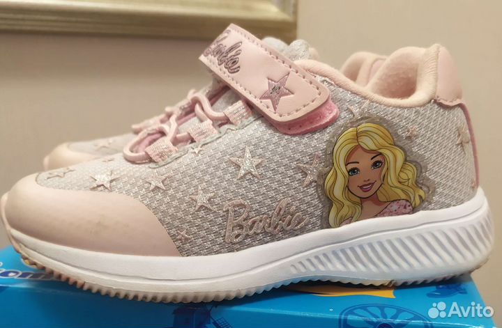 Кроссовки для девочки