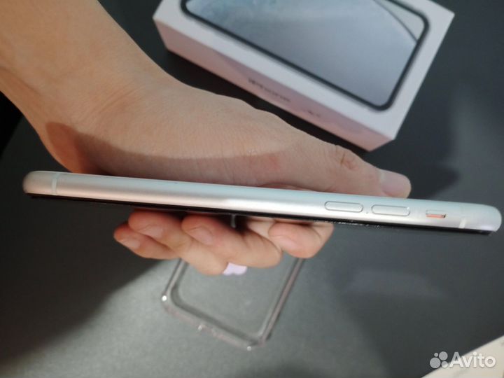 iPhone Xr, 128 ГБ