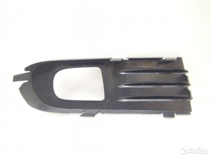 Решетка в бампер передняя левая Volvo V50 1 2005