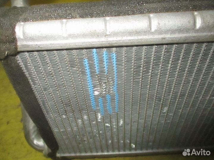 Радиатор печки на Toyota Wish ZNE10G