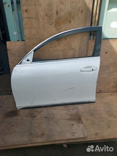 Дверь передняя левая Lexus GS 3 рест. URS190