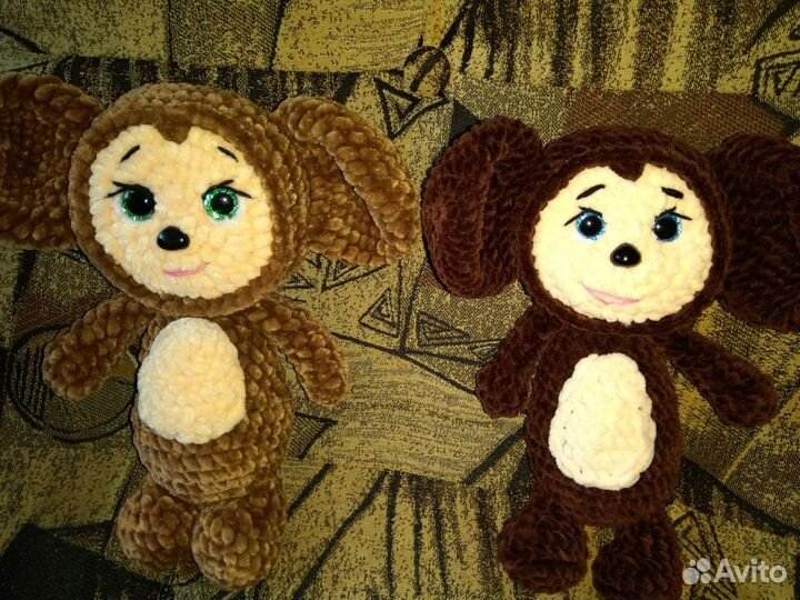 Вязанная игрушка ушастик, черная кошка, рыбка