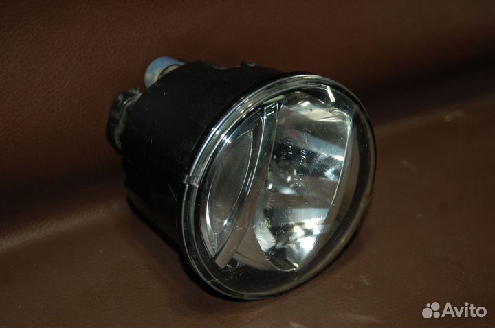 Фара противотуманная правая- Mitsubishi Outlander