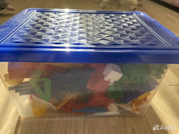 Продам железную дорогу конструктор