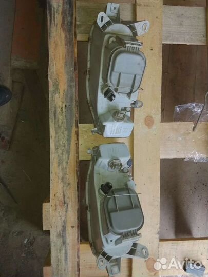 Фары Ford Escort универсал 1,6