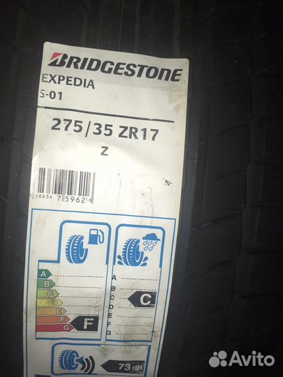 Bridgestone Expedia S-01 275/35 R17