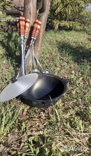 Kaзан чyгунный 12 литpoв