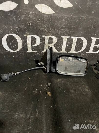 Правое зеркало Volkswagen Passat b3