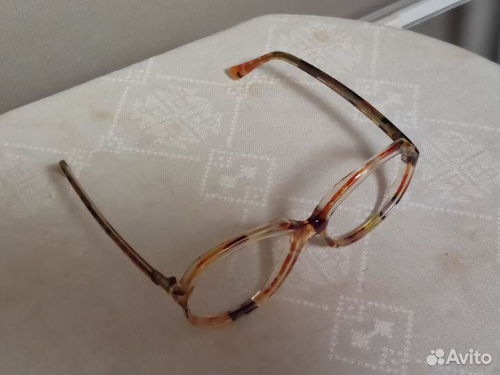 Оправа пластиковая винтажная