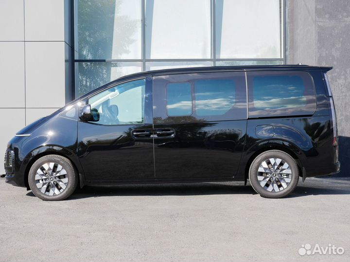 Hyundai Staria 2.2 AT, 2023