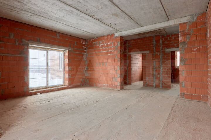 Дом 248 м² на участке 11,7 сот.