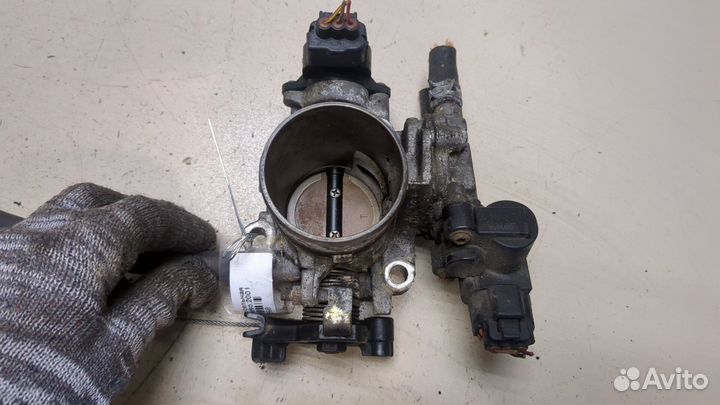 Заслонка дроссельная Toyota Yaris Verso, 2001