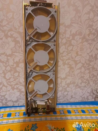 Блок вентиляторов, в наличии 2 блока