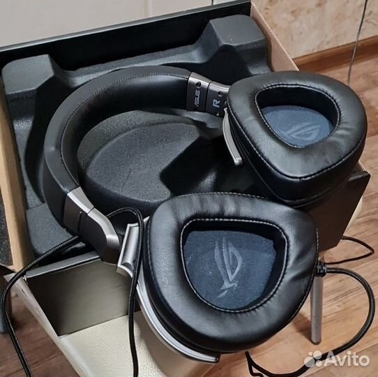 Гарнитура новая Asus ROG delta RGB Quad-DAC exclus