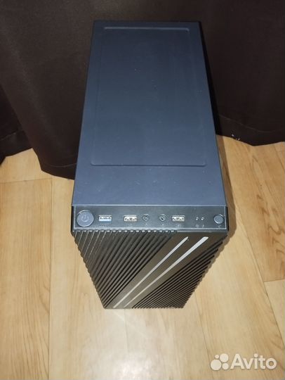 Корпус для пк AeroCool Streak