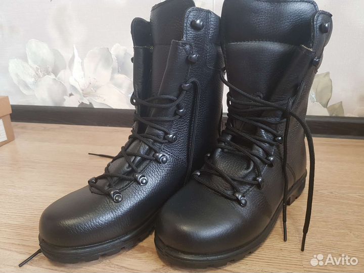 Женская форма полиции