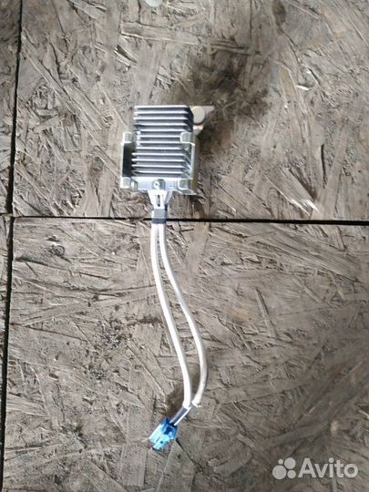 Реле вентилятора Toyota Prius NHW20 1nzfxe(1.5L)