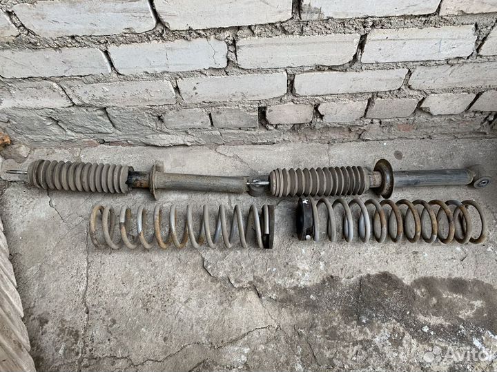 Амортизатор б/у Лада Калина LADA Kalina