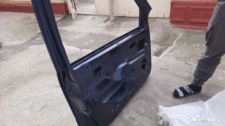 Двери на гранту