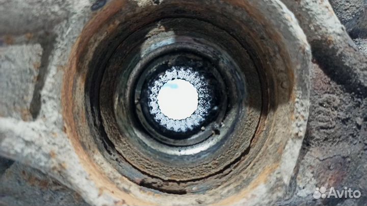 Кулак поворотный передний правый Kia Rio 3 51716-0U001