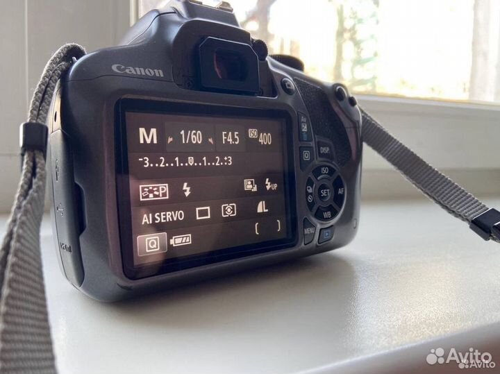 Зеркальный фотоаппарат canon 1200d