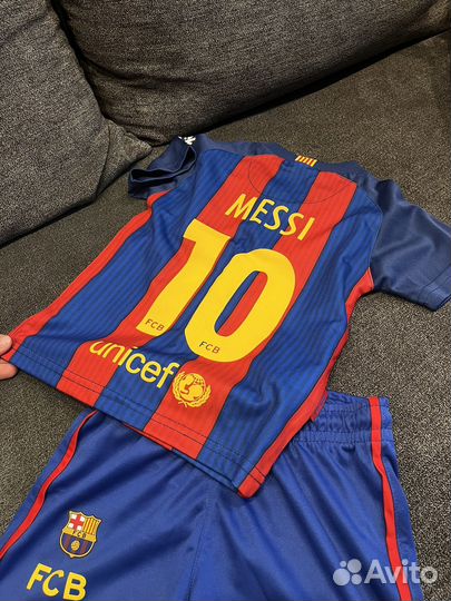 Футбольная форма фк барселона