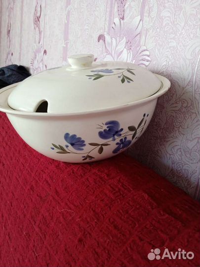 Кастрюля фарфоровая