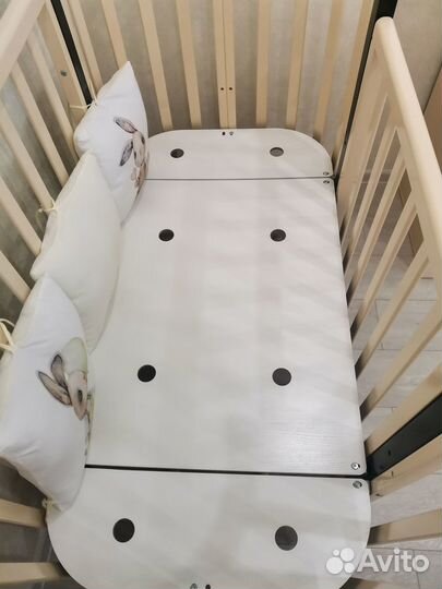 Кроватка детская овальная