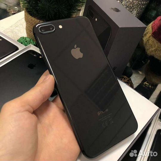 iPhone 8 Plus, 64 ГБ