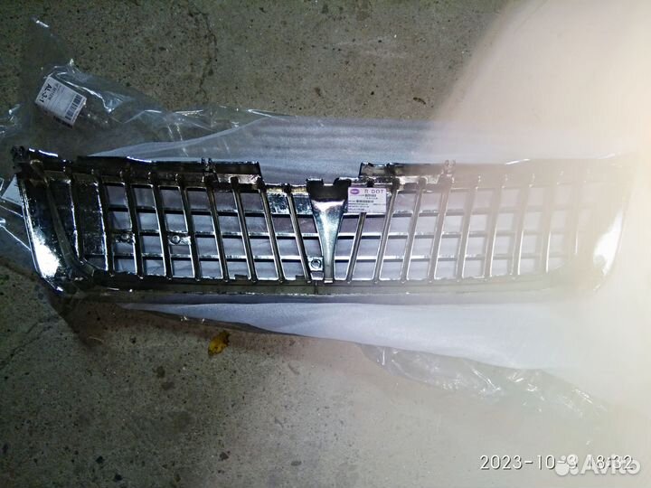 Решётка радиатора Митсубиси Монтеро спорт 1