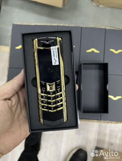 Vertu Черно- Золотой