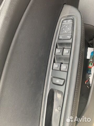 Кнопки двери передние Renault Arkana
